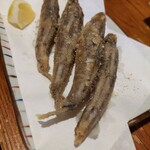 元気酒房 - メヒカリの唐揚げ。メニューにある内は必ず頼むメニュー