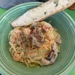 ペペロンチーノ専門店 ぺろん 本店 - 