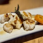 マララ - 名物 島魚鉄板焼（一品1,600円）／ウツボ