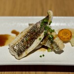 マララ - 名物 島魚鉄板焼（一品1,280円）／フエフキ鯛