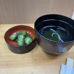 うな正 - お新香、お吸い物はおかわり無料