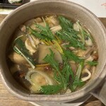 きのこ料理 創士庵 - 名物たっぷりきのこ鍋