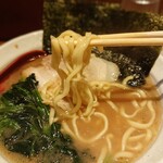横浜家系ラーメン 満月家 - ラーメン（並）