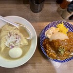 ヌードル＆スパイスカレー 今日の1番 - 朝限定セット ¥1,000-(税込) ※味玉は店主のお心遣い(いつも、ありがとうございます！)