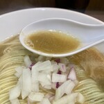 ヌードル＆スパイスカレー 今日の1番 - カマスと平子(いわし)絶品のスープ！