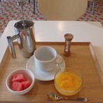 トーコーキッチン -  ホットコーヒー 月曜日のお菓子 みかんゼリー のはら農研塾のスイカ 