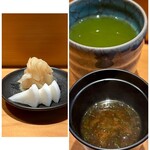 鮨 つぼみ - ガリとたくあん
      お茶とアオサのお味噌