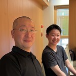 鮨 つぼみ - 新人さんお二人
      これからよろしくお願いしますm(_ _)m
      男性は広島のホテル改装が終了するまでの期間です。