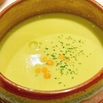 肉専科はふう - dinnerコース
えんどう豆のスープ