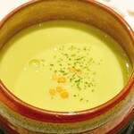 肉専科はふう - dinnerコース
えんどう豆のスープ