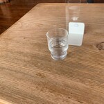 本手打ちうどん庄司 - 私が座った12人掛けテーブルの一番左奥