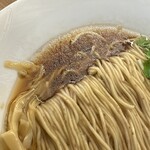 めん処 きよ洲 - 佐助豚の脂の層が輝いてます！