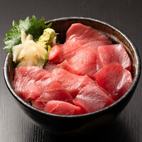 生本まぐろ丼