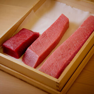 信頼を置く「やま幸」の鮪は、余すことなく使い切る