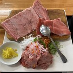 みなと市場 小松鮪専門店 - 中おち定食（900円）
      まぐろ三昧！