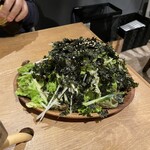 はらみ焼肉ホルモン櫻 - 海苔チョレギサラダ。美味し。