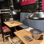 はらみ焼肉ホルモン櫻 - 店内。