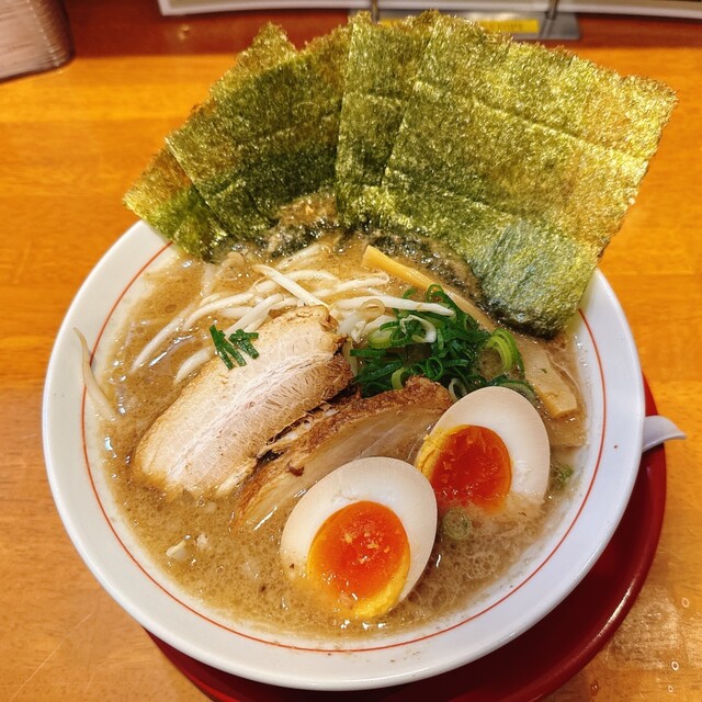 ラーメン丸 JR東京駅改札内のラーメン雷 東京本丸店にて、雷シビカラ味噌雷