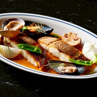 本日の鮮魚と国産ムール貝のブイヤベース