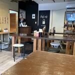 西大井精肉店 - 店内
