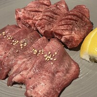和牛とワイン 焼肉きゅうこん - 