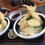 本格手打うどん おか泉 - 