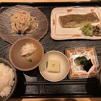 古今 本店 - 日替り定食、シンプルながら一品一品が凄い