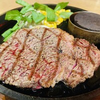 Robin Club 表参道 - ランチのリブロースステーキ(150g)ライスまたはパン付きで1700円 Robin Club 表参道 - ランチのリブロースステーキ(150g)ライスまたはパン付きで1700円