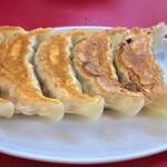 ゆたか屋 - ほとんどのお客さんが注文する餃子