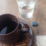 モトコーヒー - スペシャルコーヒーと青い石