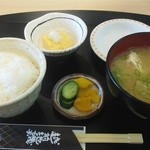 Nanjou Sabisu Eriano Borisen Kaisen Resutoran Echizenjii Sotei - 「あら汁朝定食」700円