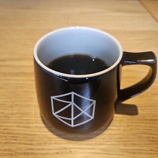 コーヒー Linwei Li2 お店でのんびりしたり、持ち帰ってコーヒー片手にお出かけしたり