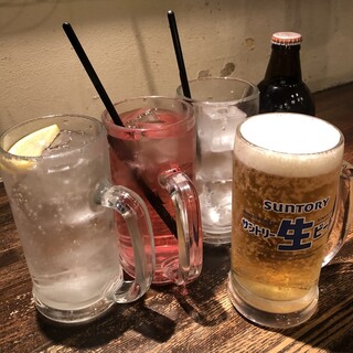 ドリンクも充実◎生ビール550円、ソフトドリンク390円！