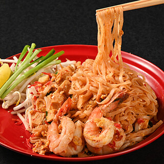 THAI FOOD & KARAOKE MARAKO_2