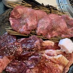 お肉屋さんが『君に、焼いて揚げる。』 - 