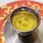 シェ・イノ - フランス産ホワイトアスパラガスのムース～トマトジュレ掛け②