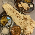 LOVE NEPAL 金剛店 - こちらは、通常のナンセット