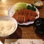 ロースかつ定食（2,000円）