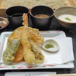 蕎麦処 くに作 - 天ぷらそば、とろろ単品