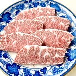 炭火ホルモン焼肉亭 - 