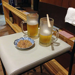 ぴんぽん - いつ行っても満席なのでウェインティング中にも一杯やらせてもらってます♪