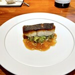 馳走西健一 - ⑦黒ムツのポアレ
      　キャベツとマスタードソース