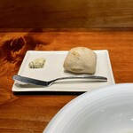 馳走西健一 - パンとボチェッリさんの海藻入りバター