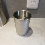 BIRI BIRI CRUSH MEN - 着席時の様子