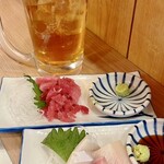 立呑み晩杯屋 - 料理写真:まぐろの中落ちとブリ刺し