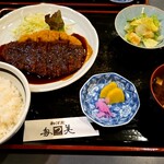 多つ美 - 