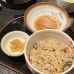 そば屋でござる - 天ぷらそばセット　かやくご飯