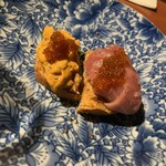 海藤花 - 雲丹と鮪中トロをトッピングしたブルスケッタ。