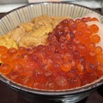 ぺりーのいくら丼 - いくらは「やわらかいくら」