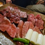 炭火焼 ゆうじ - 正肉盛り(シンシン、ザブドン、イチボ、ミスジ、リブロース)